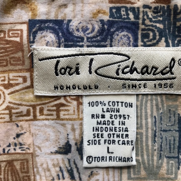 Tori Richards Hawaiian Shirt - Picture 3 of 5